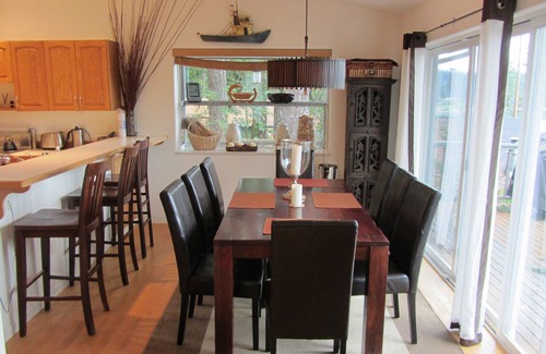 Agate House | Puget Sound Beach House - Gorgeous Waterfront, Views - Beach Access