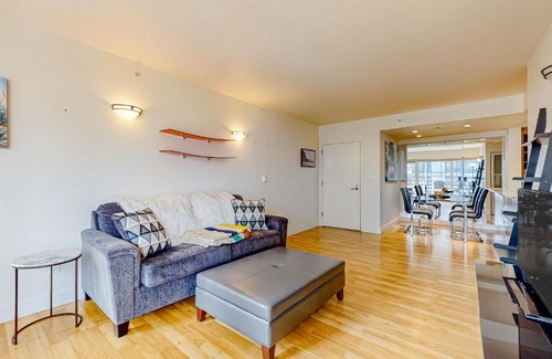Downtown Seattle Apartment | Puget Sound Place