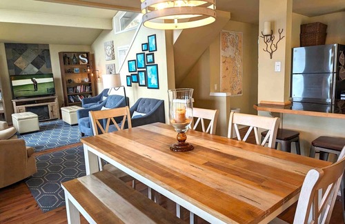 Agate House | Puget Sound Waterfront Beach House ~ Neighborhood Pool - Gorgeous Sunsets!