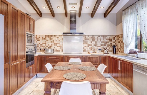 Puig de Ros Ski Chalet | Puig de Ros Villa sea view with private pool and garden
