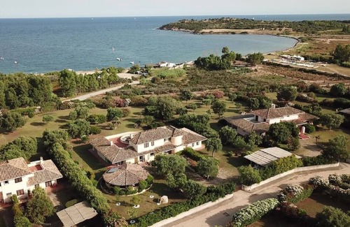 Pula House | Pula sardinia 250 mt from the sea, garden,wifi/fwa, golf 2km, photovoltaic system