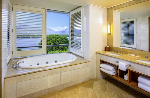 Cairns Central Business District Hotel | Pullman Reef Hotel Casino