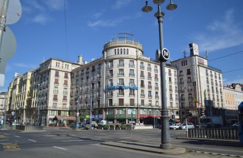 Jozsefvaros Apartment | Pulse Jackquaters