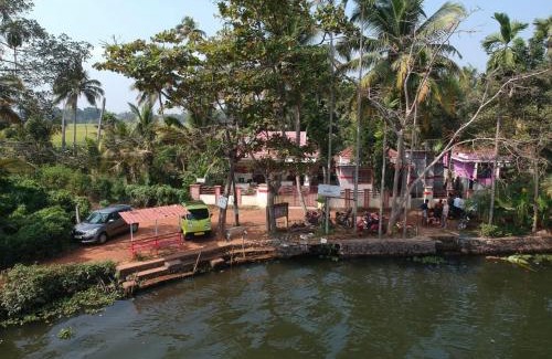 Nedumudy House | Punerjeni Homes