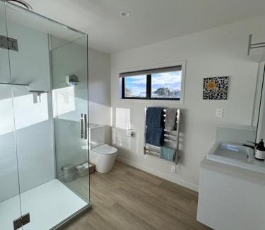 Cooks Beach Apartment | Purangi Waterfront Retreat - 2 bedroom