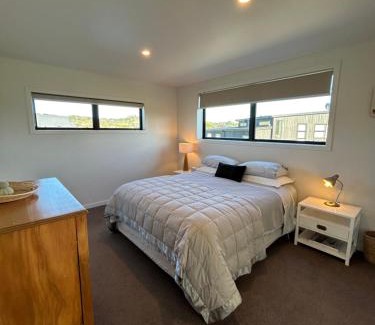 Cooks Beach Apartment | Purangi Waterfront Retreat - 2 bedroom