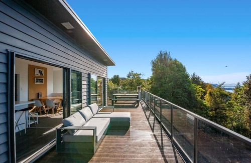 Pukawa House | Puratoke Rise and Shine - Pukawa Holiday Home