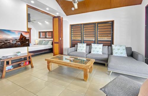 Nelly Bay Villa | Pure Magnetic Villa 9