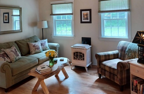 Athens House | Pure relaxation, fresh air and lots of privacy. Lakes and waterfalls nearby.