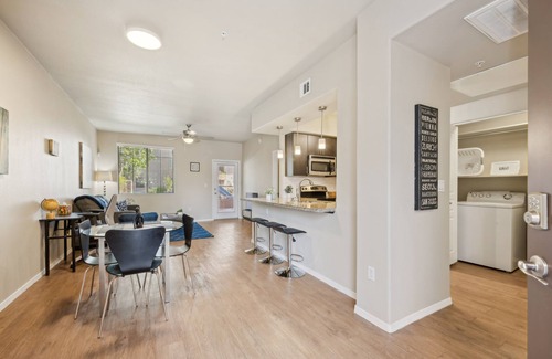 Fox Crossing Apartment | Pure Suites Chandler 2 Bed Pool Gym Spa EV