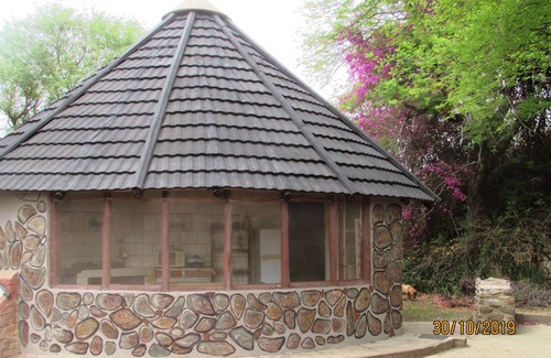 Thorny Bush Game Reserve House | Pure Wilderness in Amanzimlotzi Riverside Bush Bungalow in Limpopo, Kruger Park