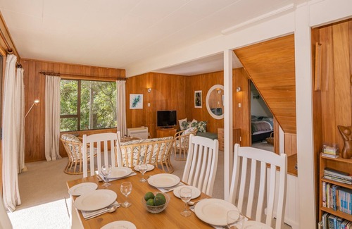 Rings Beach House | Puriri Cottage - Kuaotunu Holiday Home