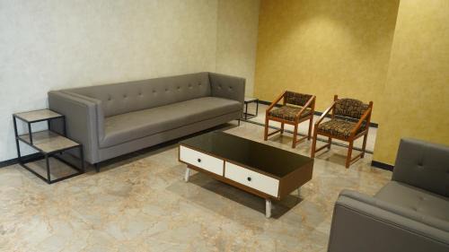 Surat Hotel | Purple Beds by VITS Dwarkesh, Surat