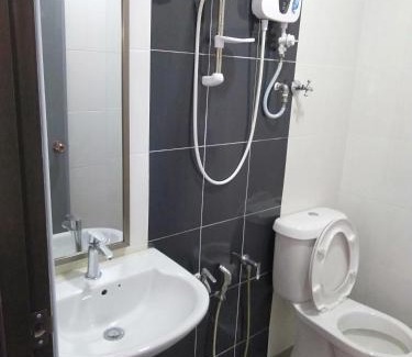 Teluk Panglima Garang House | Purple Dream Home