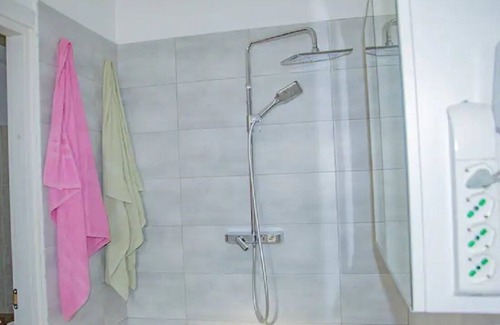 Roman Quarter Apartment | "Purple" Entire Apartment in Turin