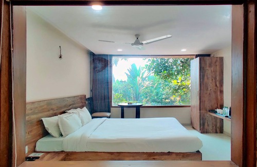 Navi Mumbai Hotel | Pushp Vatika Resort & Lawns