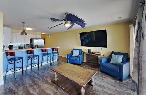 Put-in-Bay House | Put-in-Bay Waterfront Condo #208