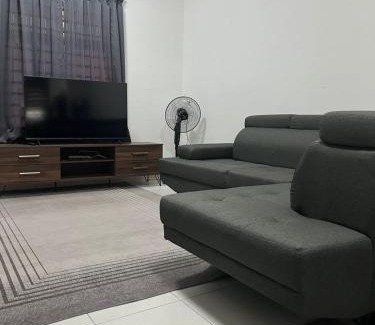 Durian Tunggal House | Puteri Homestay Melaka