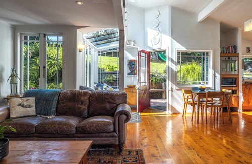 Ostend House | Putiki Bay Retreat Waiheke Island Be My Guest