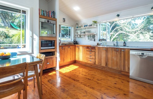 Ostend House | Putiki Bay Retreat Waiheke Island Be My Guest