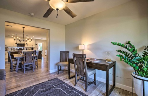 Sun City West House | Putting Green, Community Perks: Sun City West Home