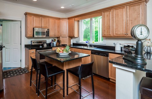 North Haven House | PVT Sag Harbor Beachfront community - Saline Solar Hted Pool, Community Tennis.
