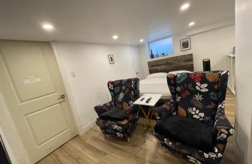 Rosemount Apartment | Pvt Studio Near Waterloo Airport & Minutes to Downtown