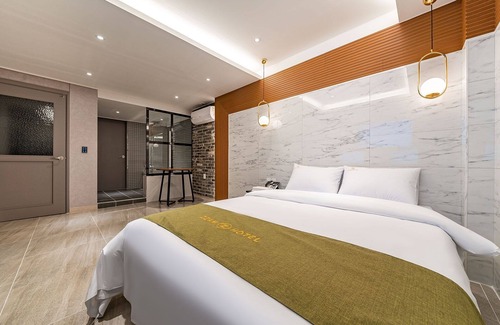 Anyang Hotel | Pyeongchon Zzam