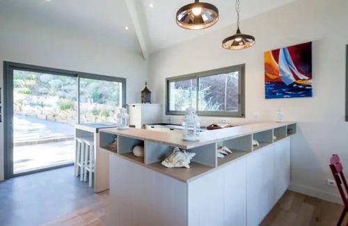 Pyla-sur-Mer House | Pyla: Luxury house on the water, exceptional view of the pool /ocean