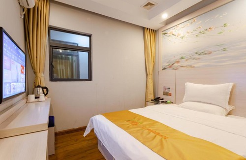 Longhua District Hotel | Qi Cheng Hotel - Shenzhen North Railway Station