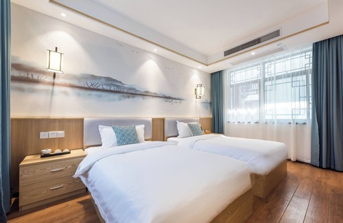 Dujiangyan Hotel | Qingcheng Courtyard Hot Spring Hotel