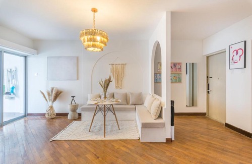 Qingdao City Center Apartment | Qingdao Shinan Wusi Square