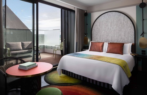 Newcastle Hotel | QT Newcastle