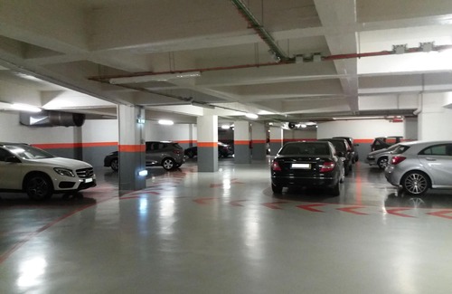 Falca Apartment | QUAD1- 1 BR, air conditioned/heated, garage, 24/7 security, close to Gulbenkian