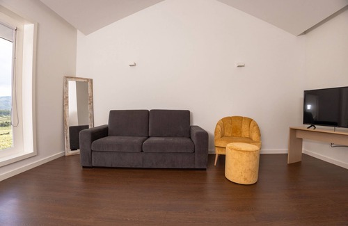 Guimaraes Apartment | Quadruple room - Quinta da Corredoura - Hotel Rural - Guimarães