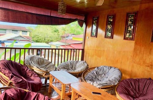 Kampung Terang House | Quadruple Traditional Wooden GuestHouse