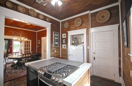 Washington Ave./ Memorial Park House | Quaint 1920's home w/unique charm.