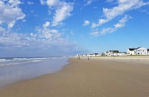 Old Orchard Beach Cottage | Quaint 2 bedroom cottage across the street from the beach with private yard.