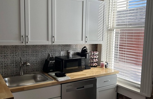 St. Charles Apartment | Quaint 2-Bedroom in Historic Frenchtown