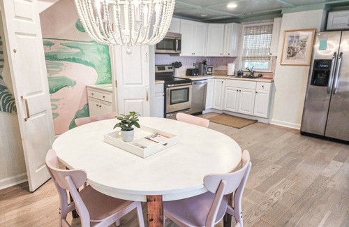 Cape Charles House | Quaint 2BR, 1 1/2BA home close to beach, dining & shopping!