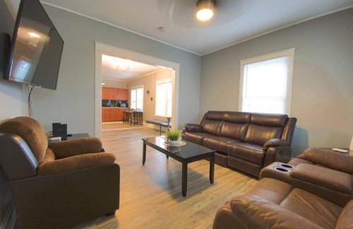 Niagara Falls Apartment | Quaint 3BR 1 Bath near Niagara Falls