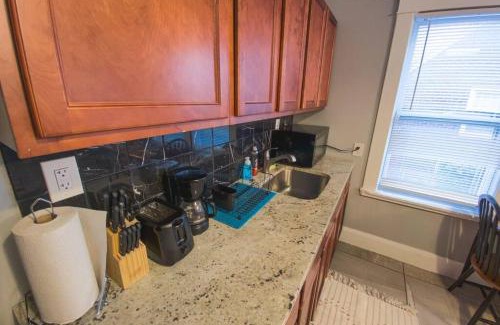 Niagara Falls Apartment | Quaint 3BR 1 Bath near Niagara Falls