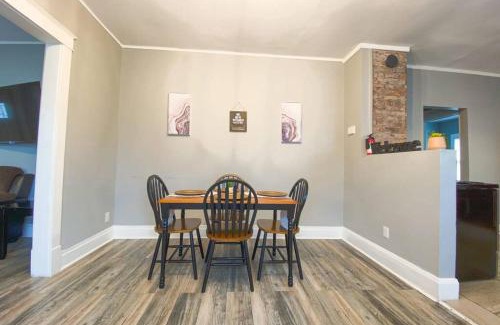 Niagara Falls Apartment | Quaint 3BR 1 Bath near Niagara Falls