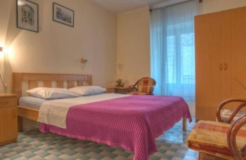 Budva House | Quaint & Affordable Stay in Budva Traditional Stone House - Family Room 2