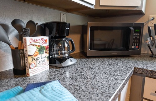 Kokomo Condo | Quaint and relaxing get away in City of first