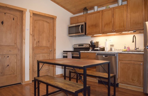 Cannonville Cabin | Quaint and spacious cabin in the heart of Bryce Canyon Country