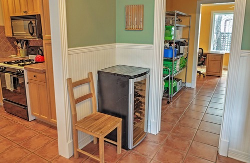 North Loop House | Quaint Austin Home w/Yard ~ 5 Mi to Downtown!
