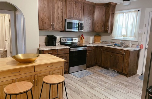Cape Girardeau House | Quaint, Beautiful Home next to SEMO and Hospital