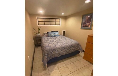 Park View Apartment | Quaint Brownstone English Basement Apartment in Columbia Heights