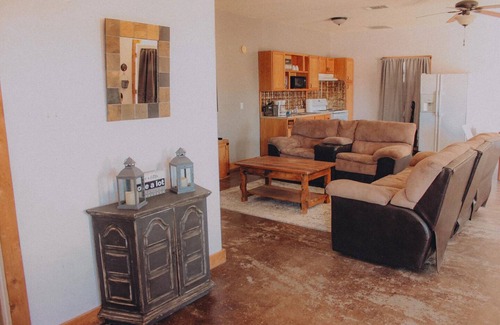 Jacksboro Cabin | Quaint Cabin Experience in Jacksboro
